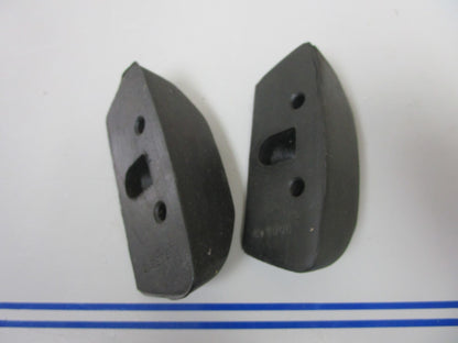 *NEW OEM* (LOT OF 2) 0810 OMC Johnson Evinrude Bumper 908513 0908513