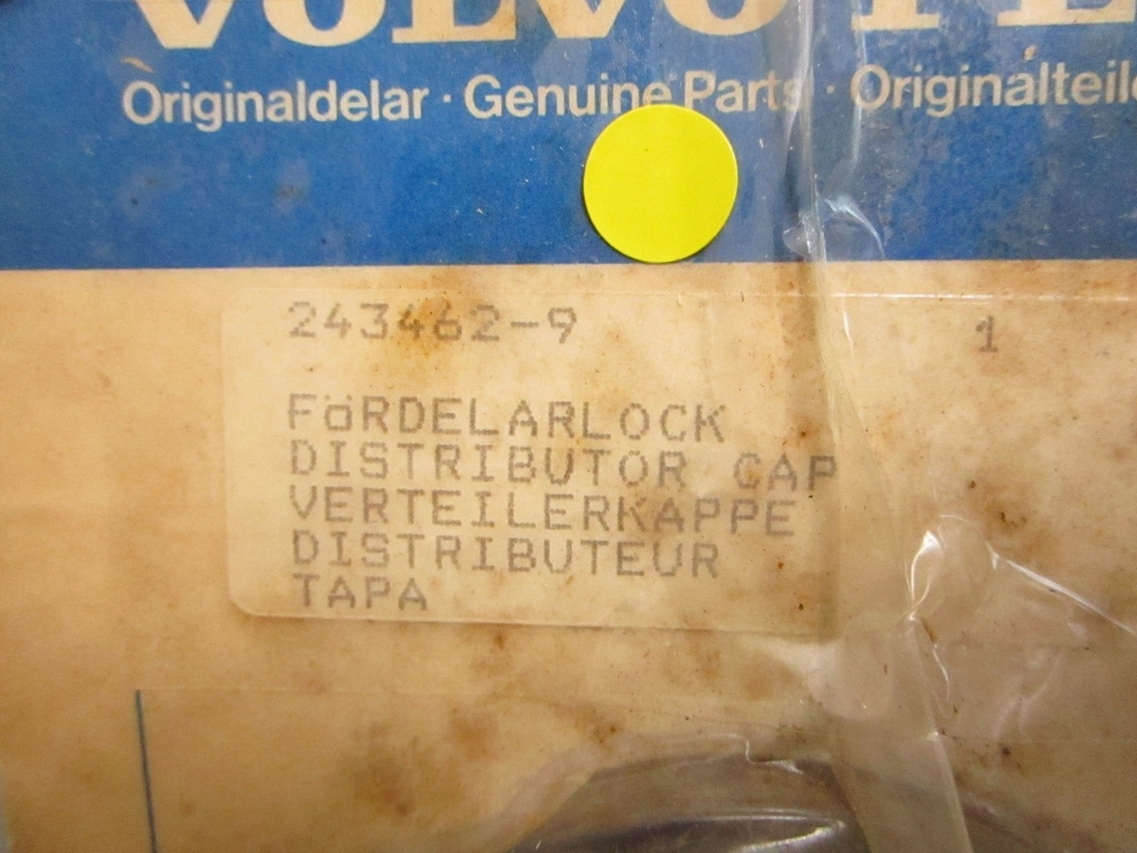 *NEW OEM* 0820 Volvo Penta Distributor Cap 243462