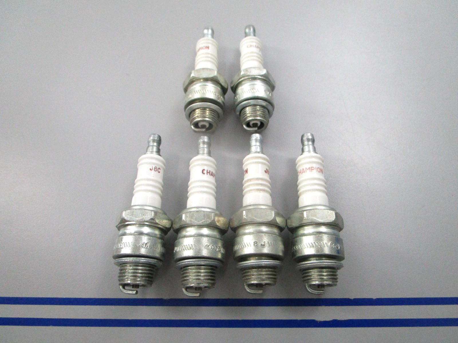 NEW (LOT OF 6) Champion J8C Spark Plug 0810