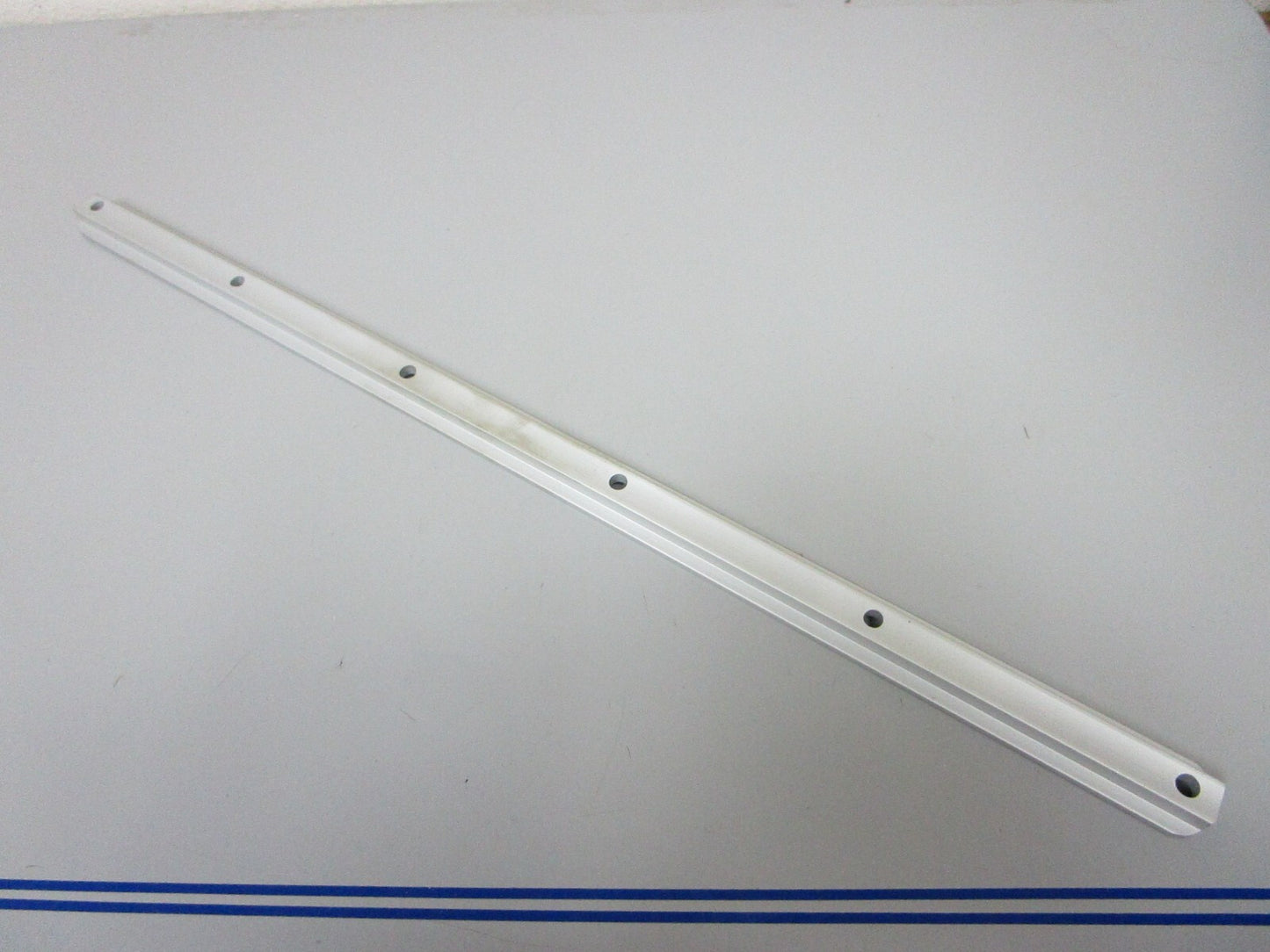 *NEW* 0720 T-Track 1" x 20 ¾" Bar Rail 71021