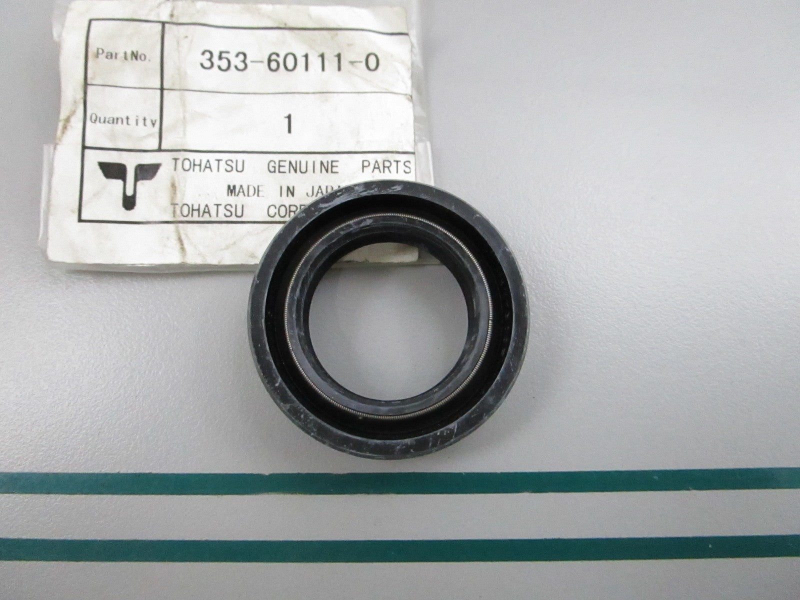NEW OEM 353-60111-0 353601110 Tohatsu Oil Seal 0810