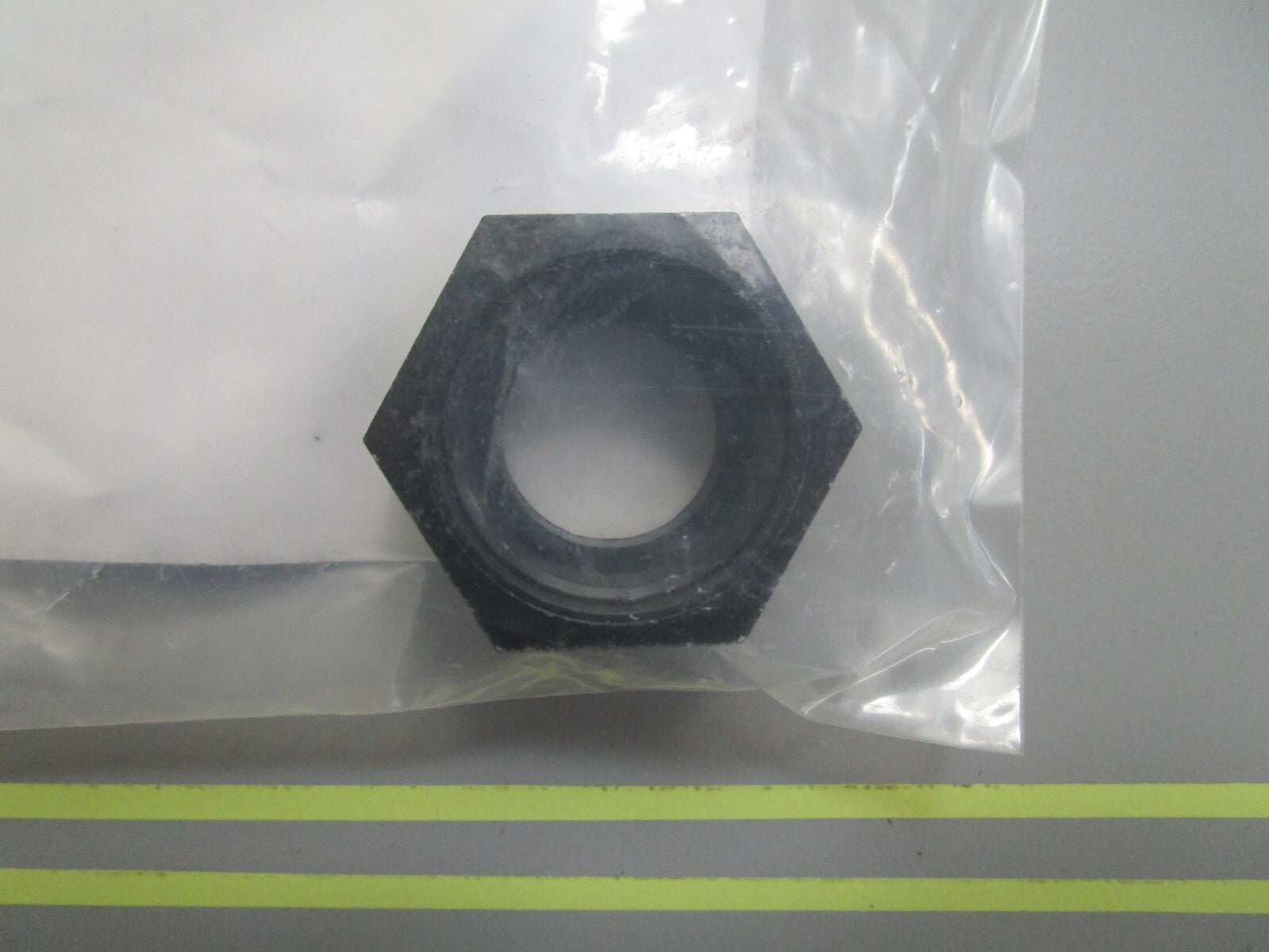 *NEW OEM* 0810 OMC Johnson Evinrude Black Cable Nut 336600 0336600