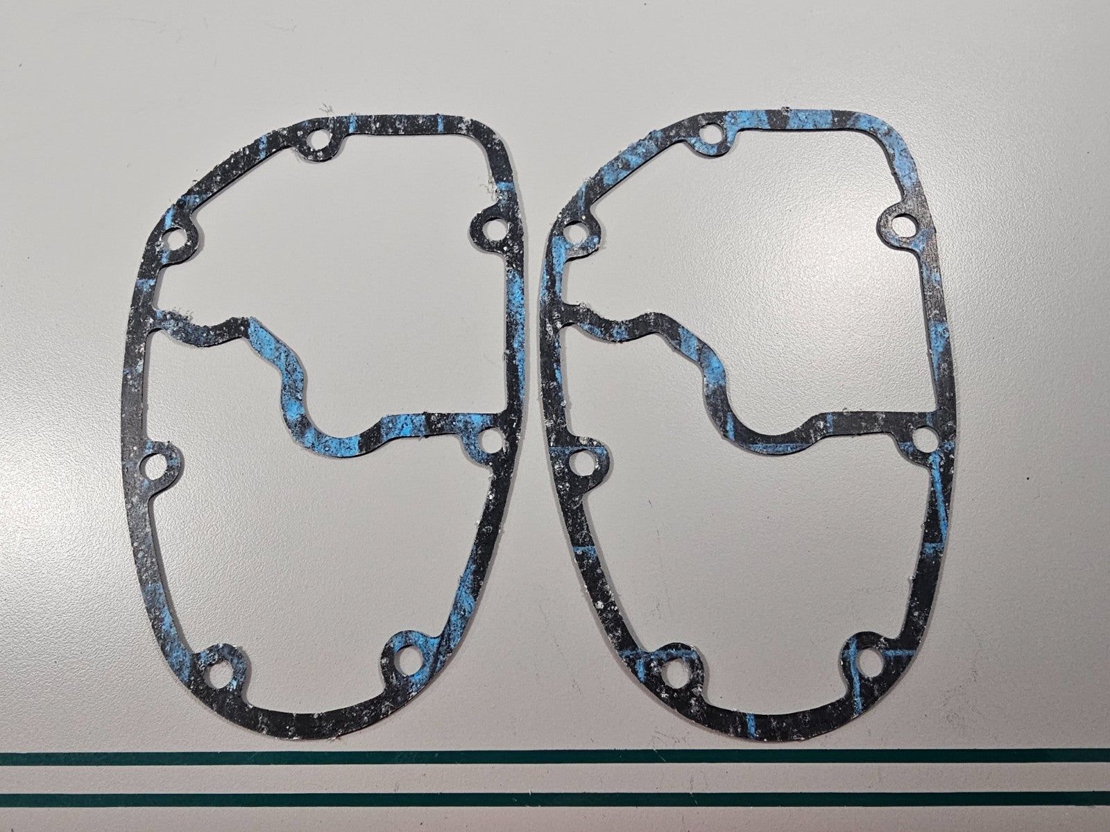 NEW OEM (LOT OF 2) 309771 0309771 OMC Johnson Evinrude Gasket 0810