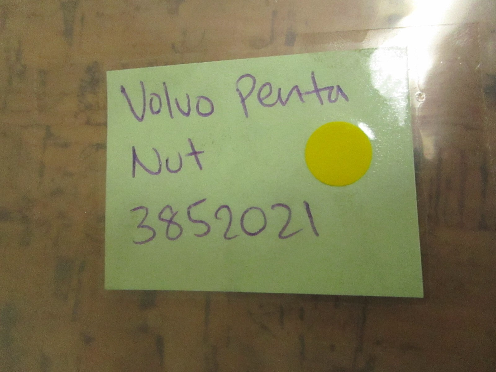 *NEW OEM*  0810 Volvo Penta Nut 3852021