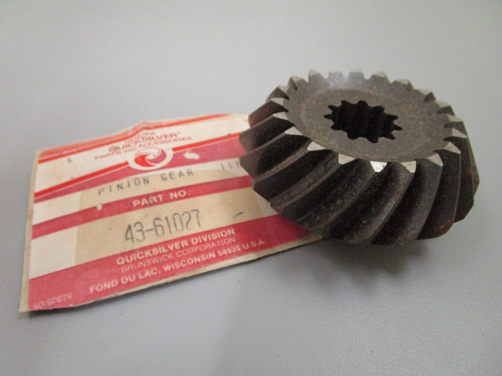 *NEW OEM* 0810 Mercury Quicksilver 20T Pinon Gear 43-61027