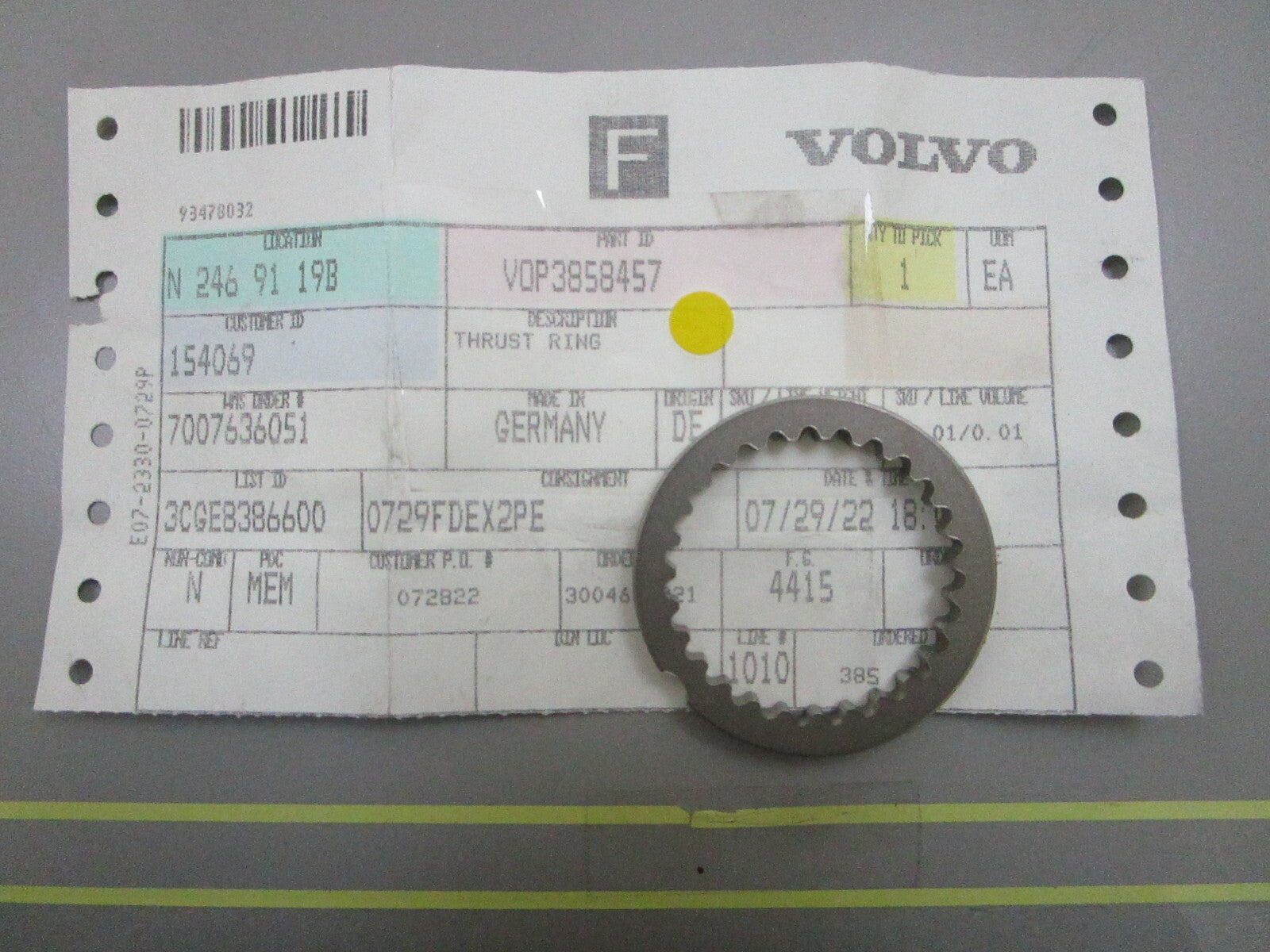 *NEW OEM* 0810 Volvo Penta Thrust Ring 3858457