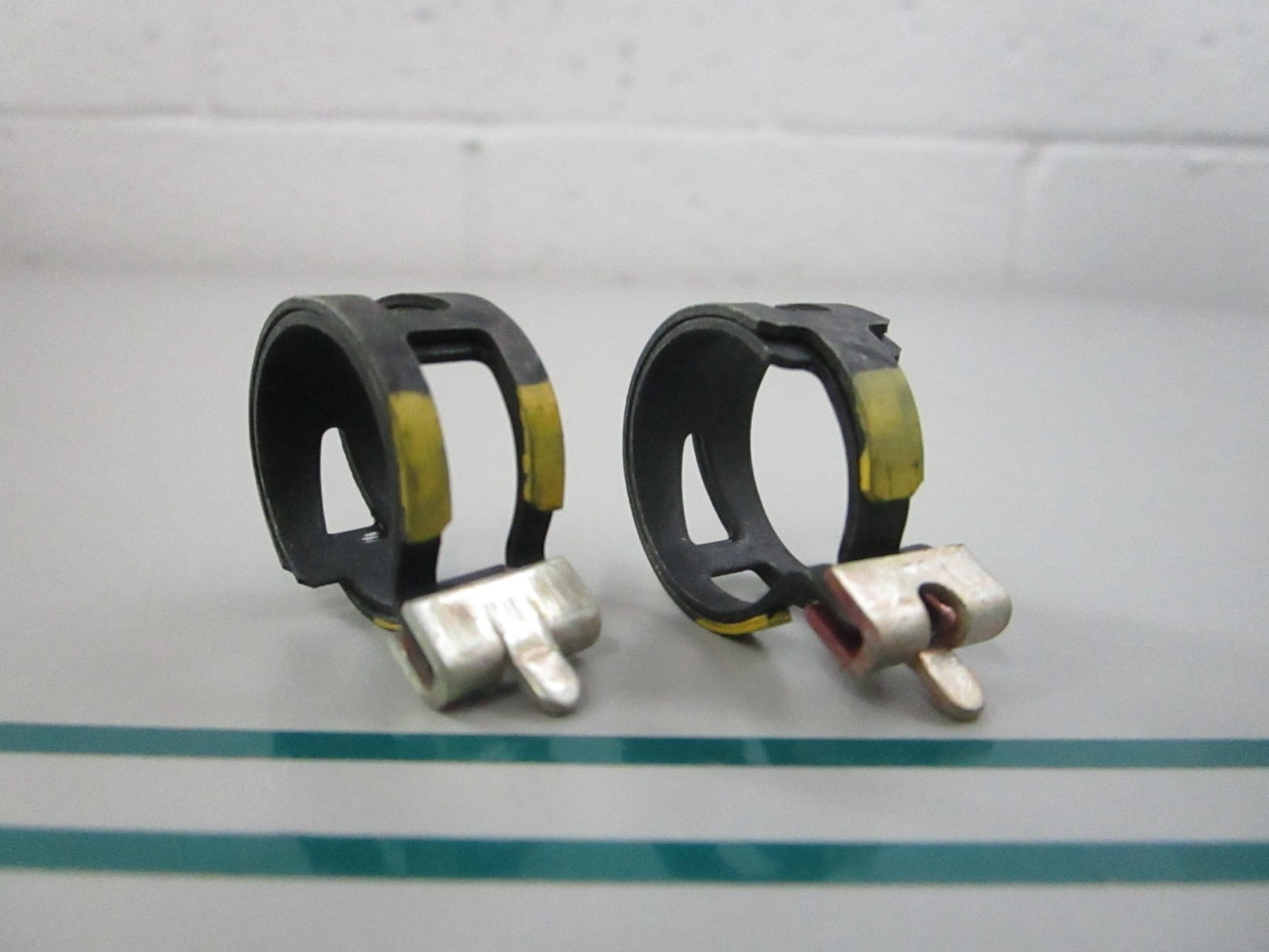 NEW OEM (LOT OF 2) 90467-160A0-00 Yamaha Clip 0810
