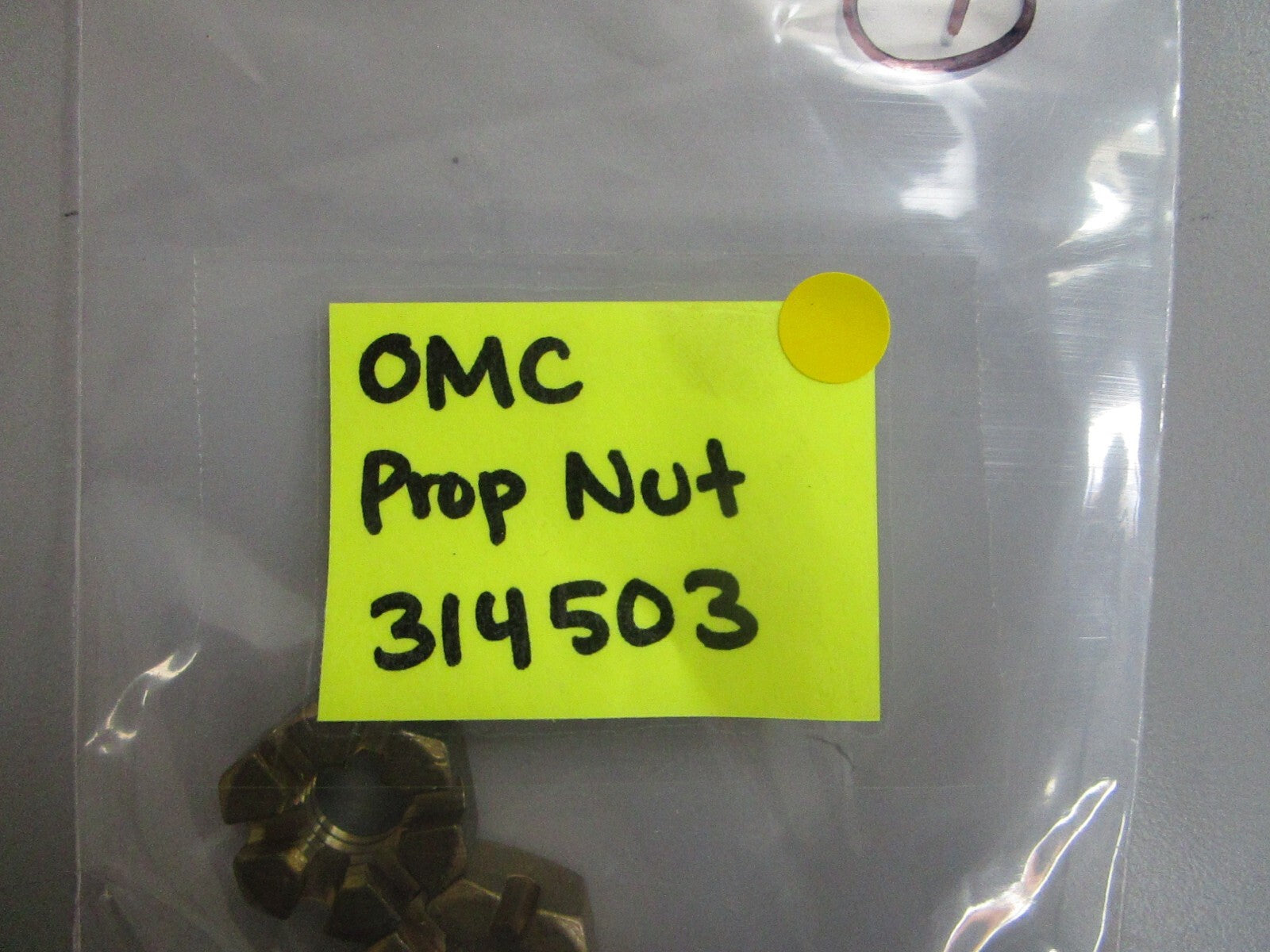 *NEW OEM* 0810 OMC Johnson Evinrude Propeller Nut 314503 0314503