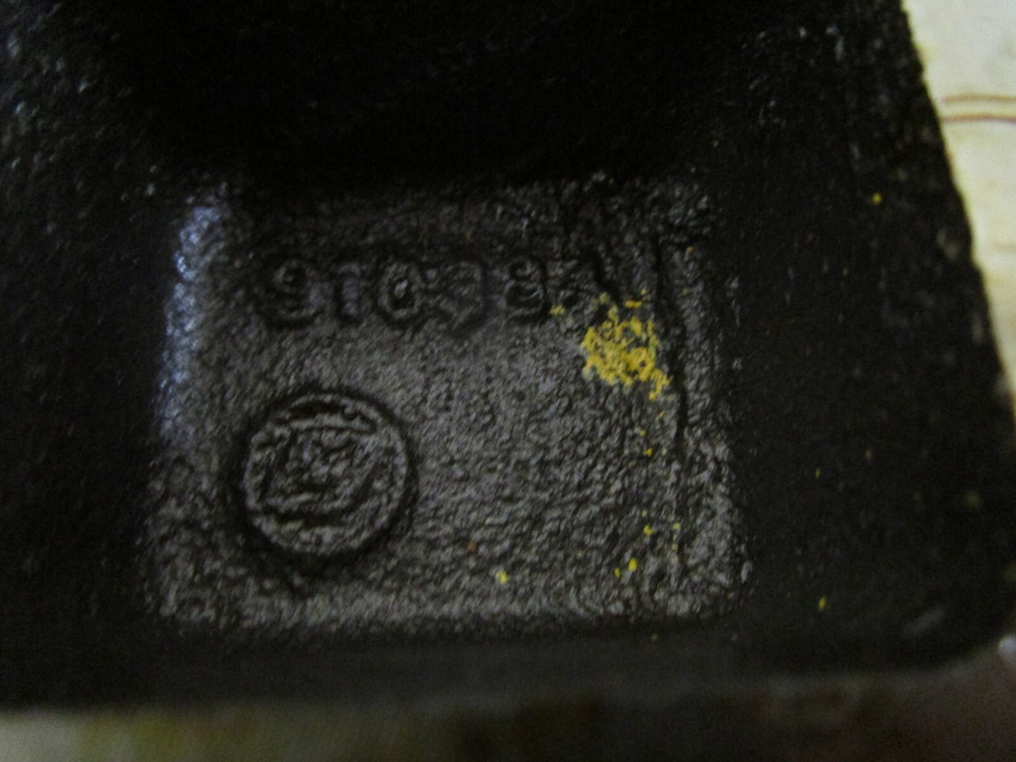 *NEW OEM* 0820 OMC Johnson Evinrude Manifold Cap 910384 0910384