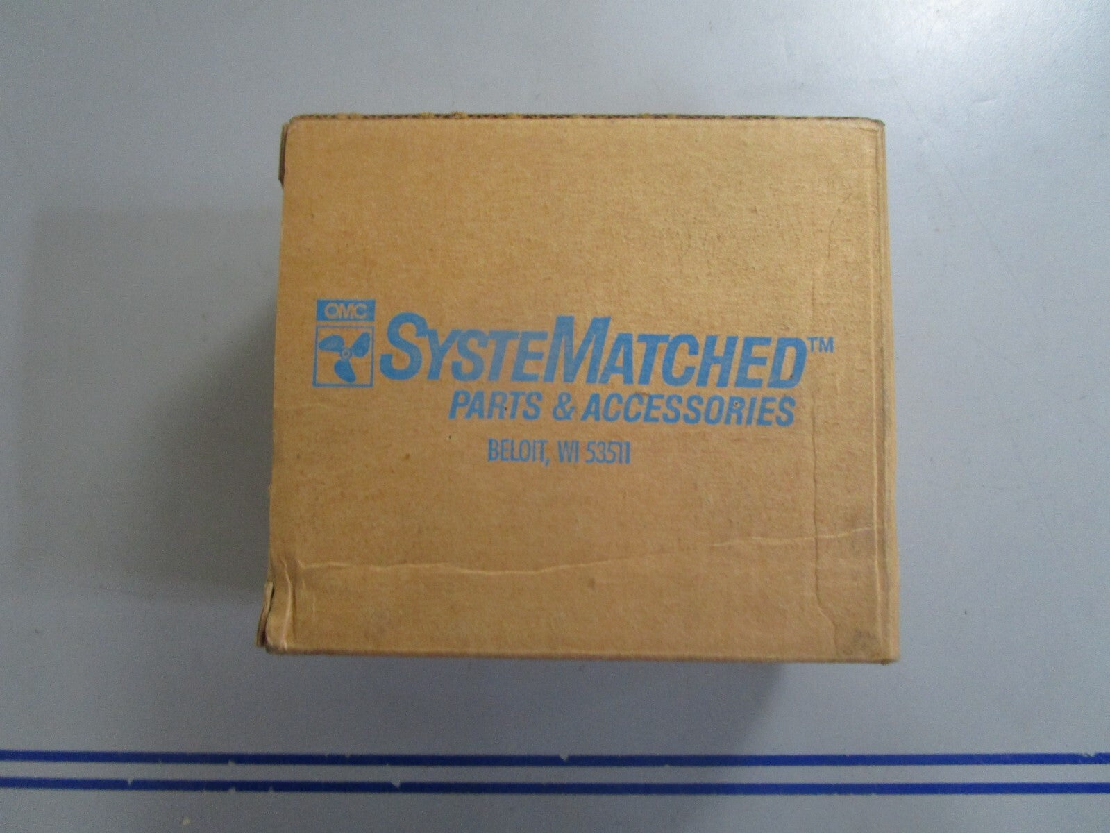 *NEW OEM* 0810 OMC Johnson Evinrude Impeller Housing 435672 0435672