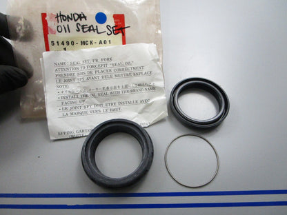 *NEW OEM* 0810 Honda Oil Seal Set 51490-MCK-A01