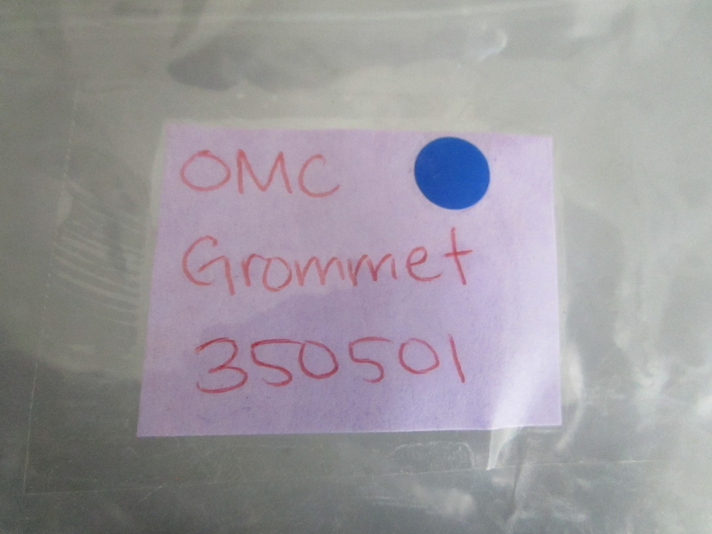 *NEW OEM* 0820 OMC Johnson Evinrude Grommet 350501 0350501