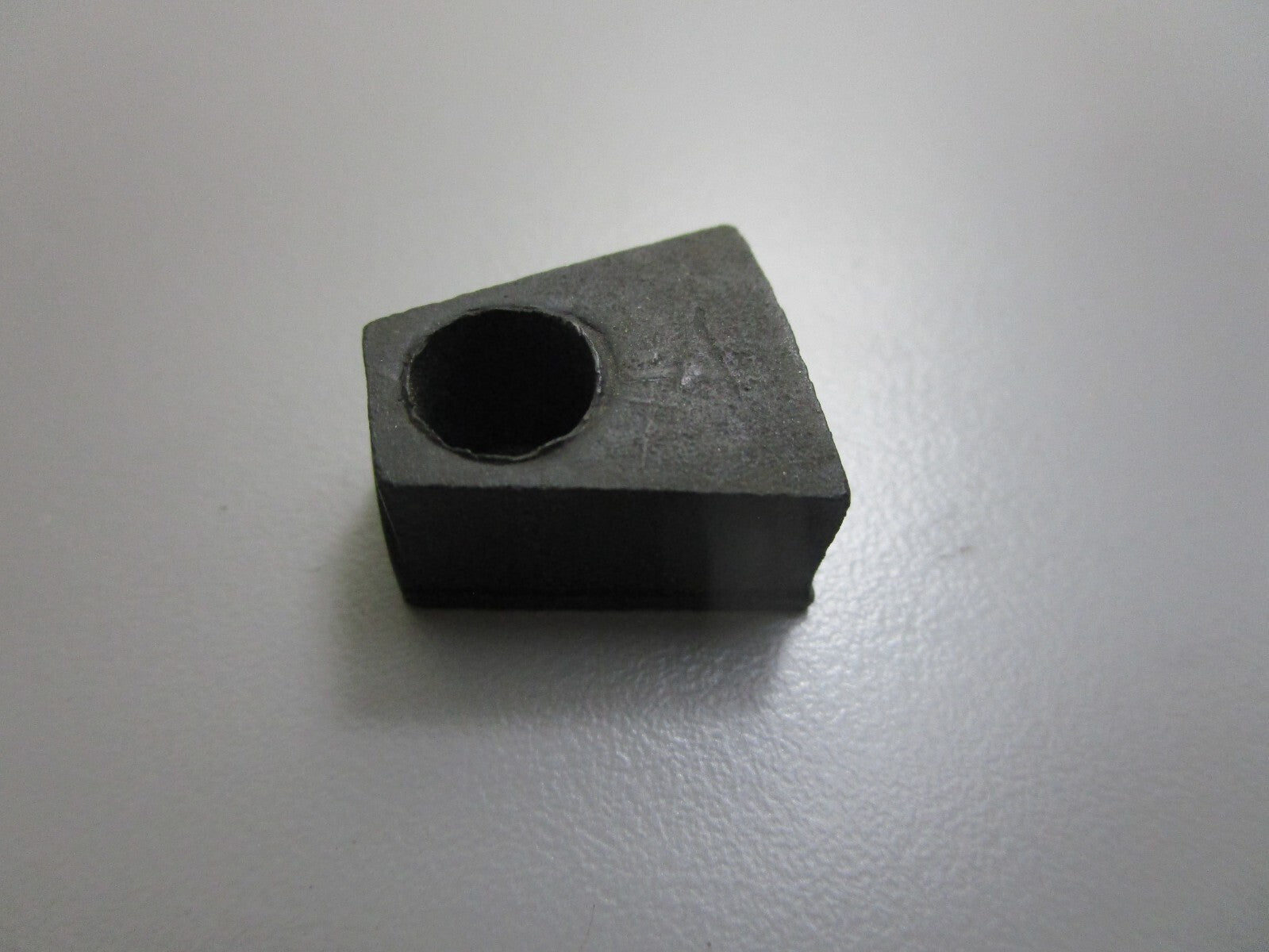 *NEW OEM* 0810 OMC Johnson Evinrude Seal 300590 0300590