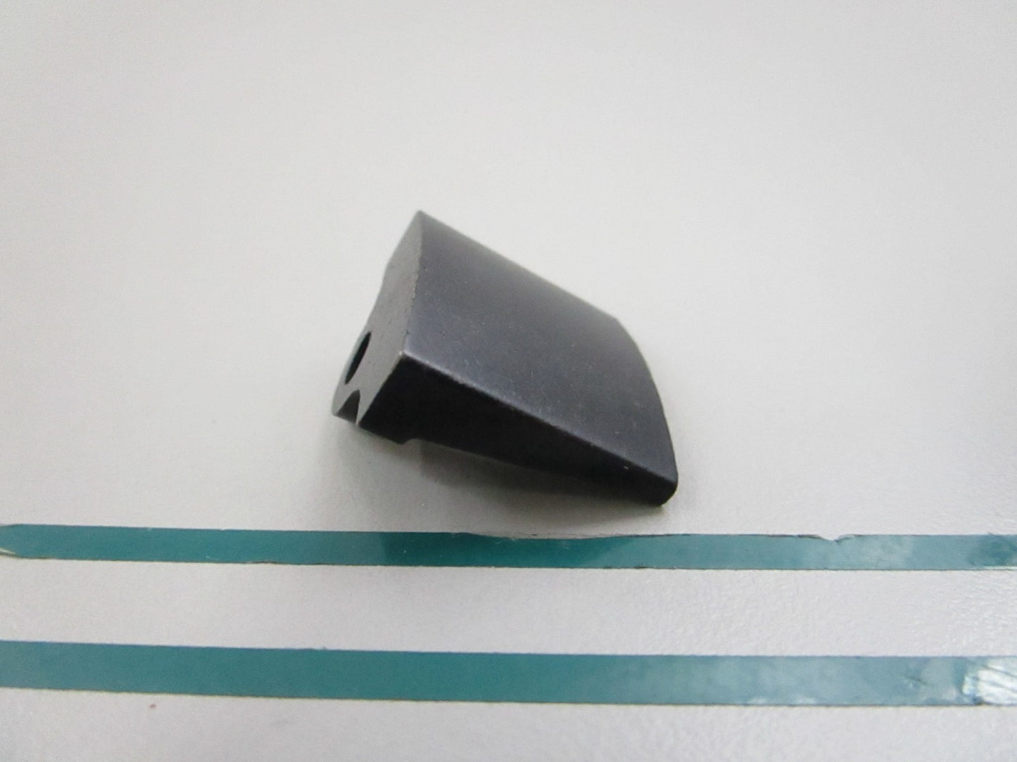 NEW OEM 349001 0349001 OMC Johnson Evinrude Wedge 0810
