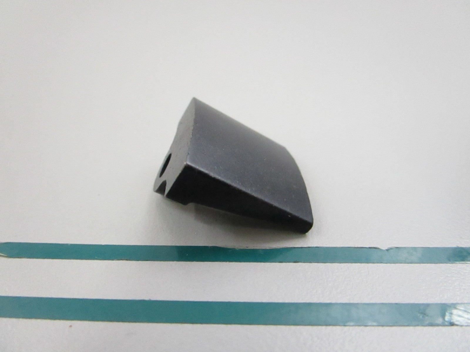 NEW OEM 349001 0349001 OMC Johnson Evinrude Wedge 0810