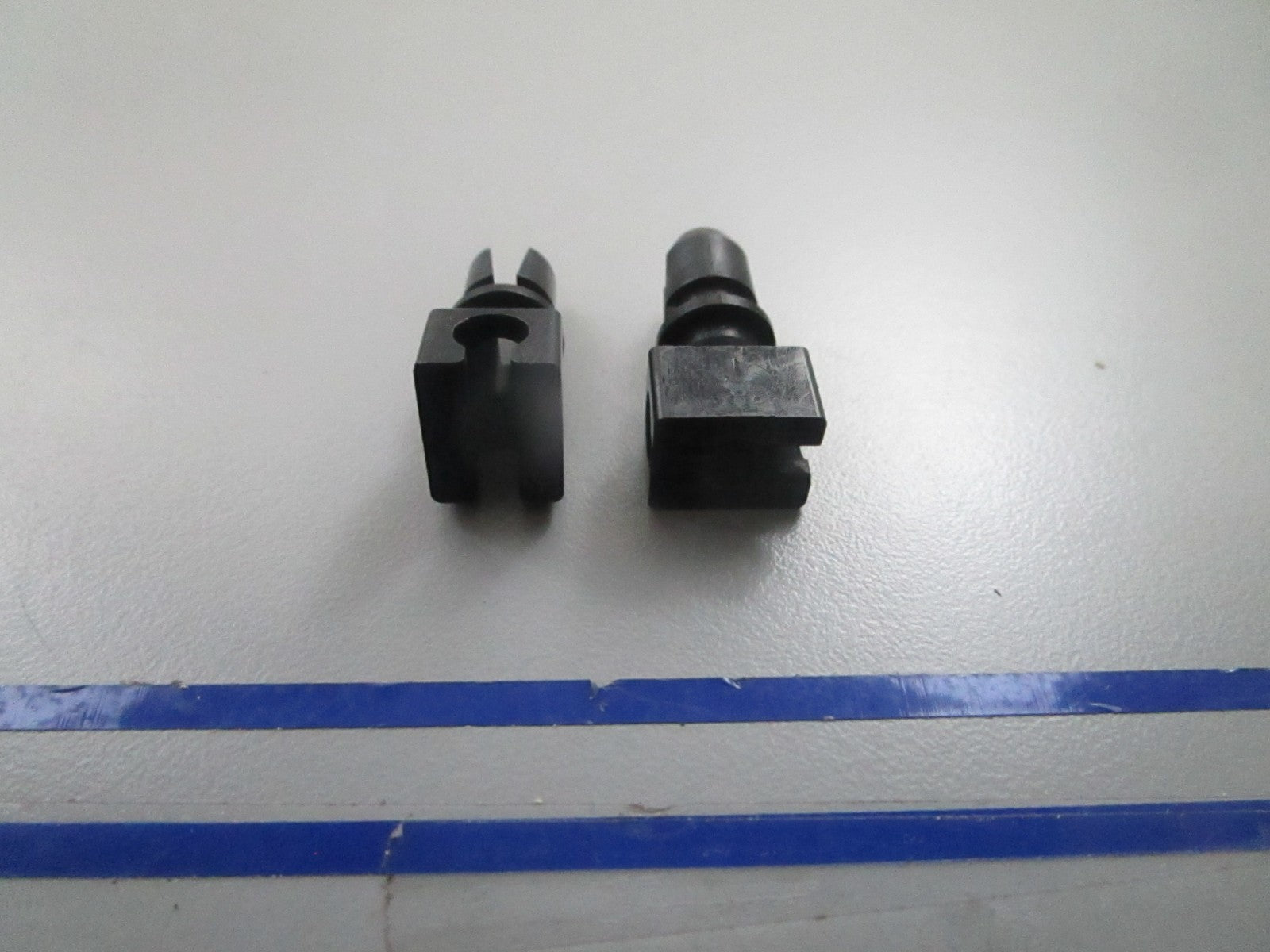 *NEW OEM* (LOT OF 2) 0810 OMC Johnson Evinrude Retainer 341304 0341304