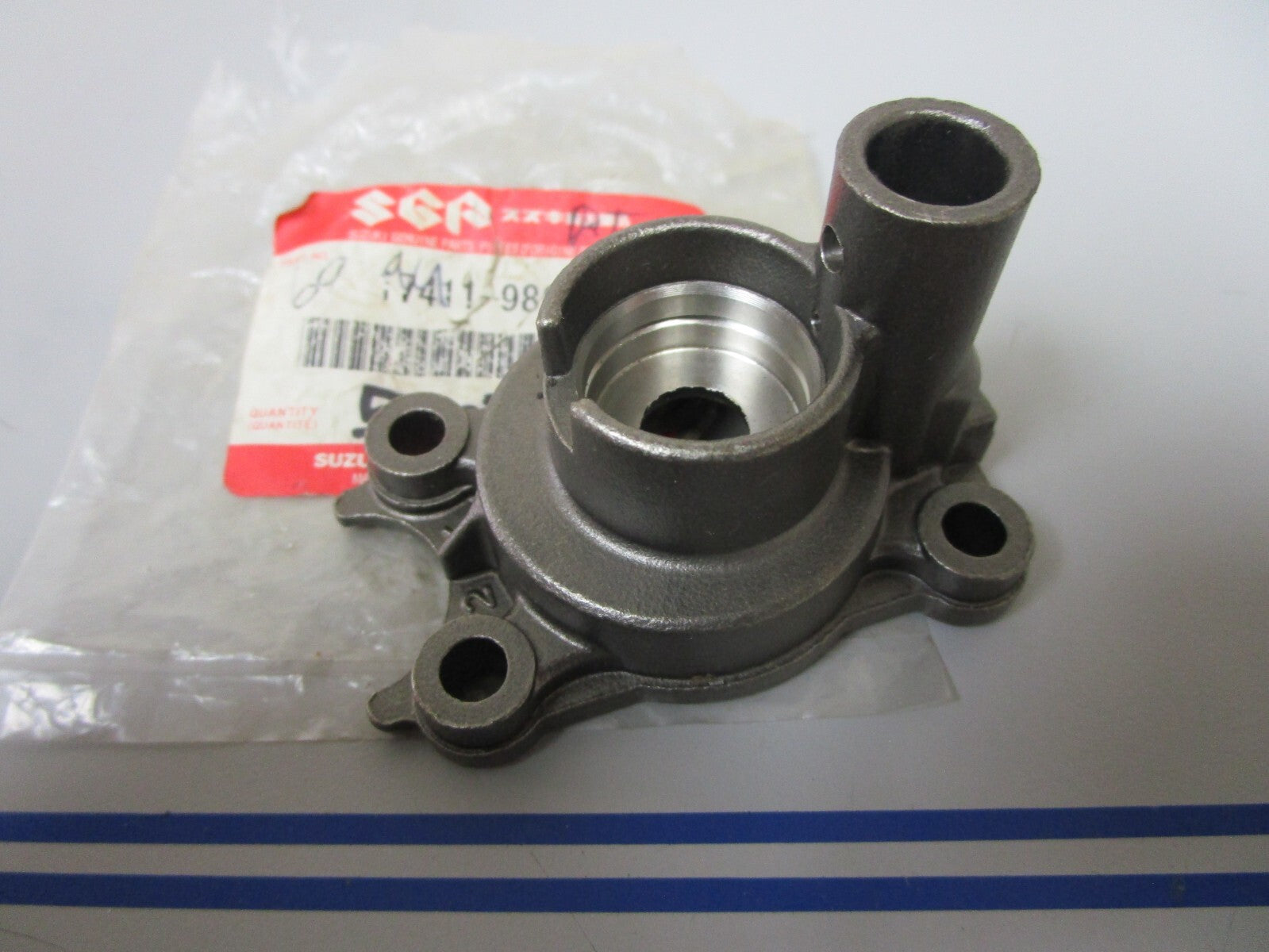 *NEW OEM* 0810 Suzuki Water Pump Case 17411-98611