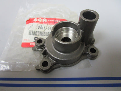 *NEW OEM* 0810 Suzuki Water Pump Case 17411-98611
