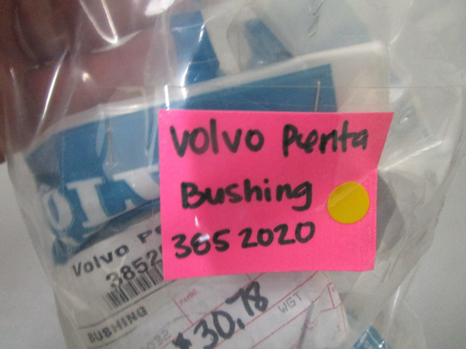 *NEW OEM* 0750 Volvo Penta BUSHING 3652020