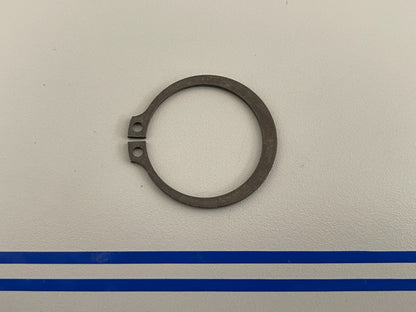*NEW OEM* 0810 Volvo Penta Snap Ring 945497