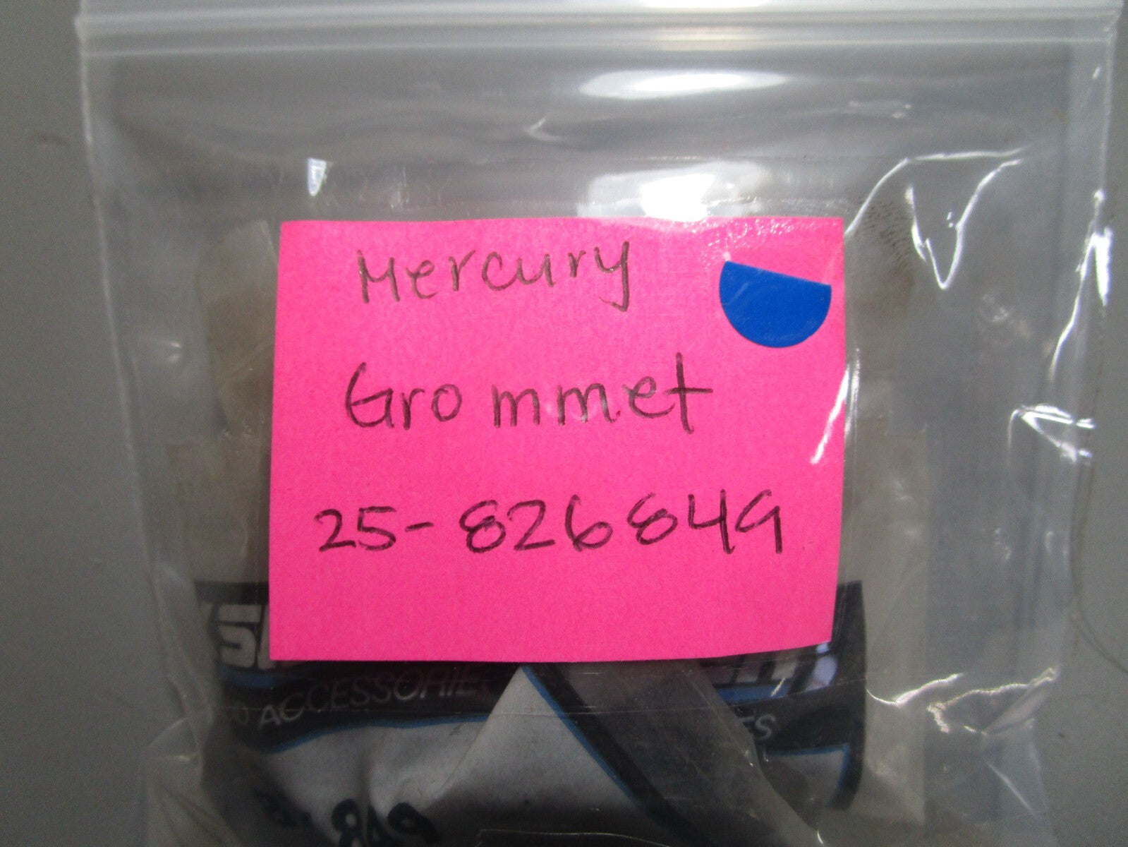 *NEW OEM* 0770 Mercury Quicksilver Grommet 25-826849