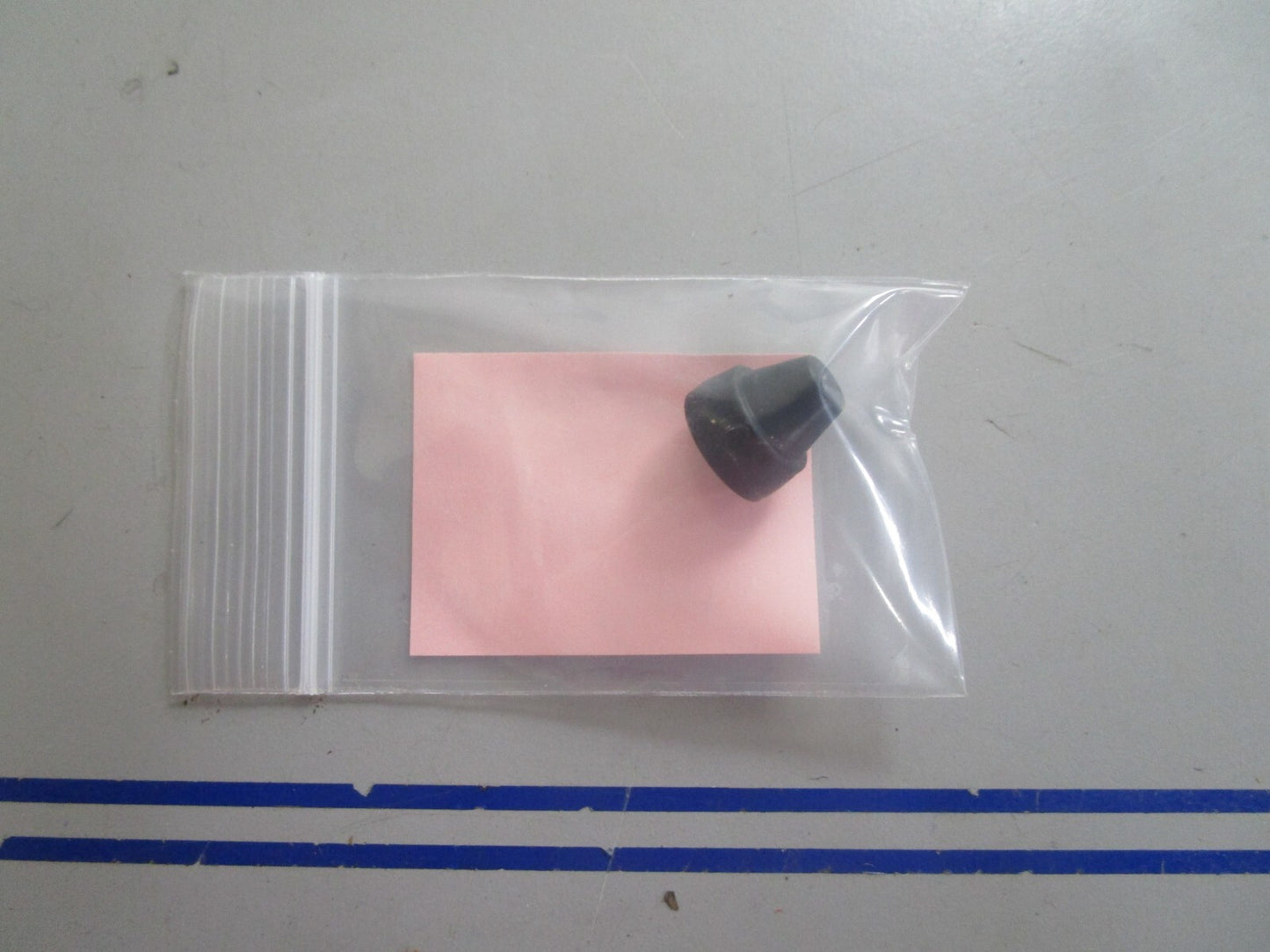*NEW OEM* 0810 Volvo Penta Cap 3856849
