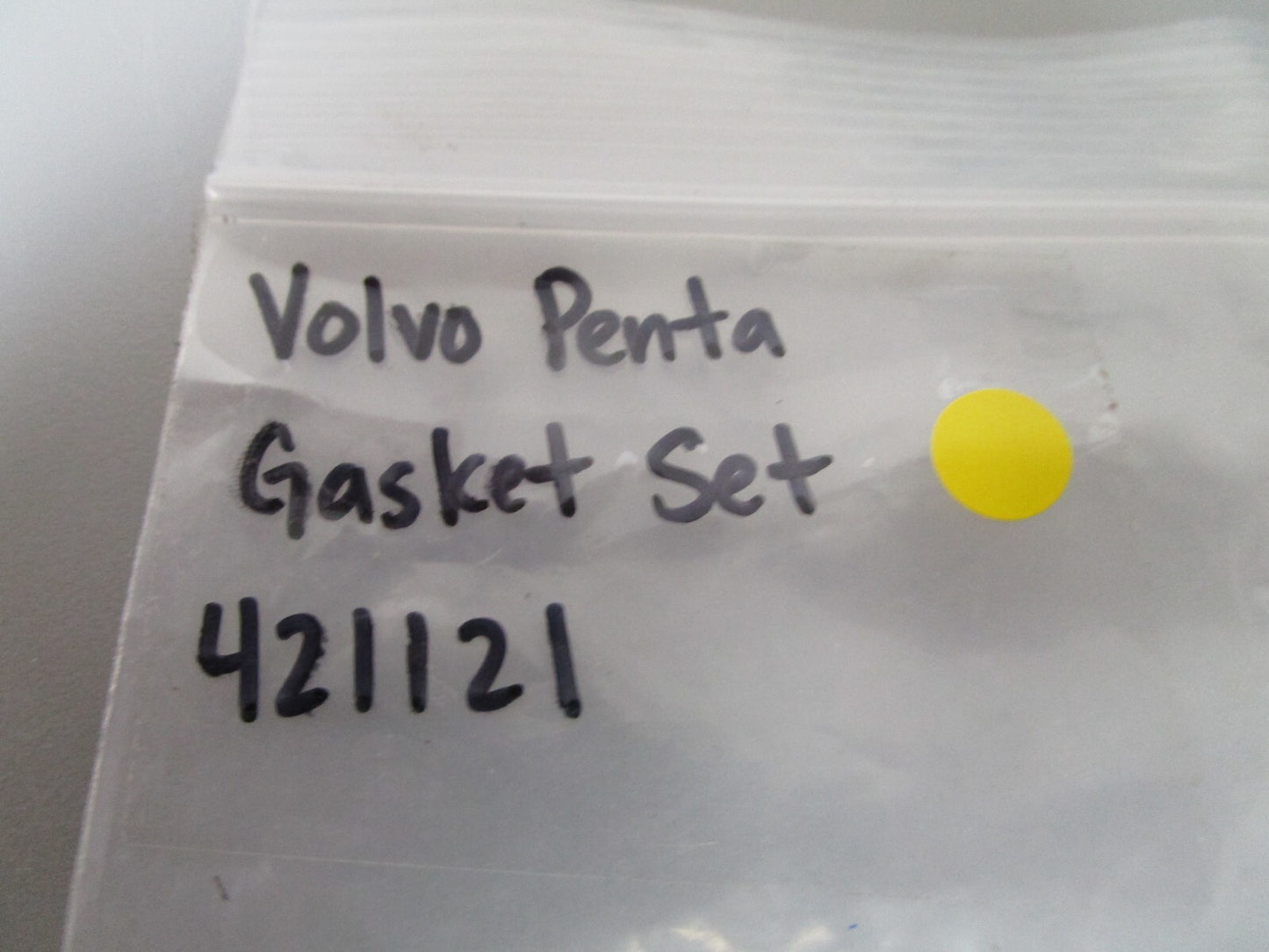 *NEW OEM* 0810 Volvo Penta Gasket Set 421121