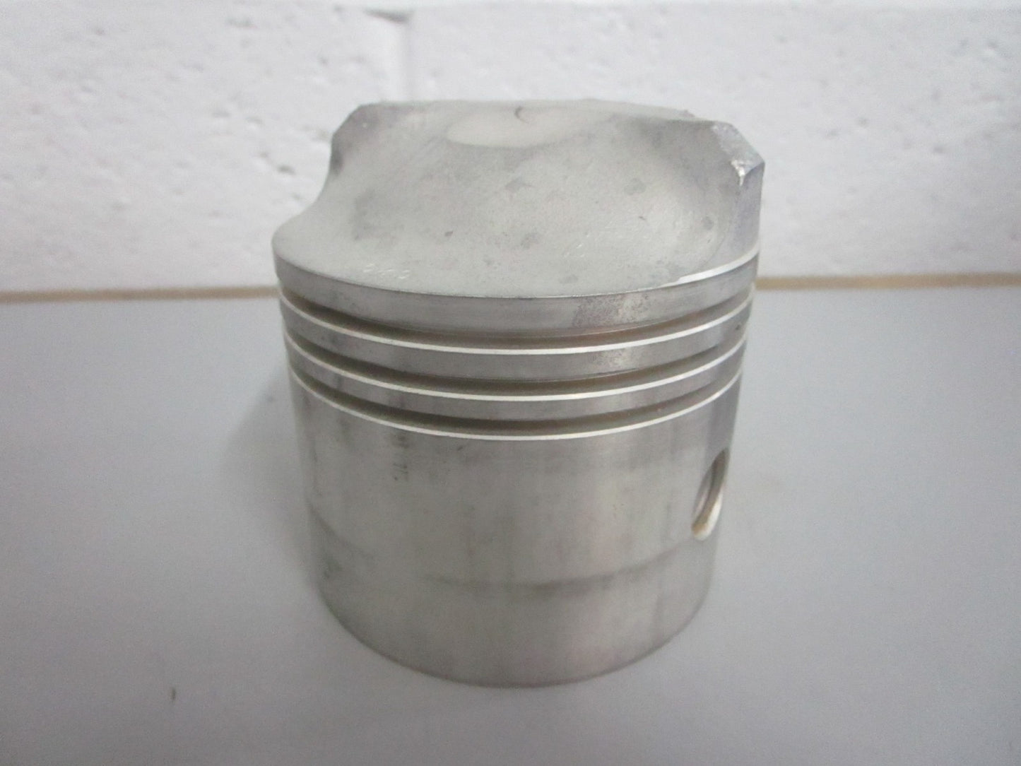 *NEW OEM* 0820 OMC Johnson Evinrude Piston 379179 0379179