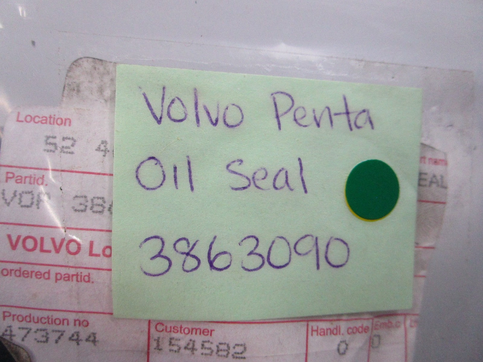 NEW OEM 3863090 Volvo Penta Oil Seal 0810
