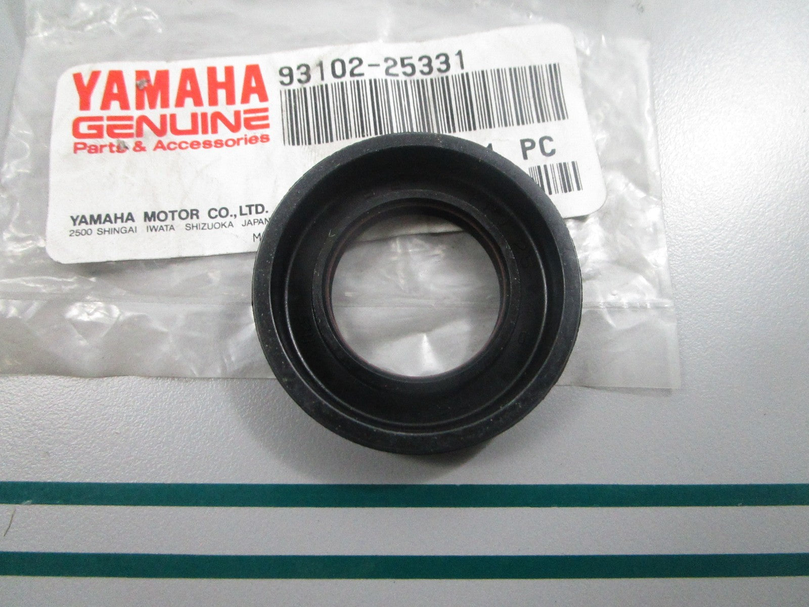 NEW OEM 93102-25331-00 Yamaha Oil Seal 0810