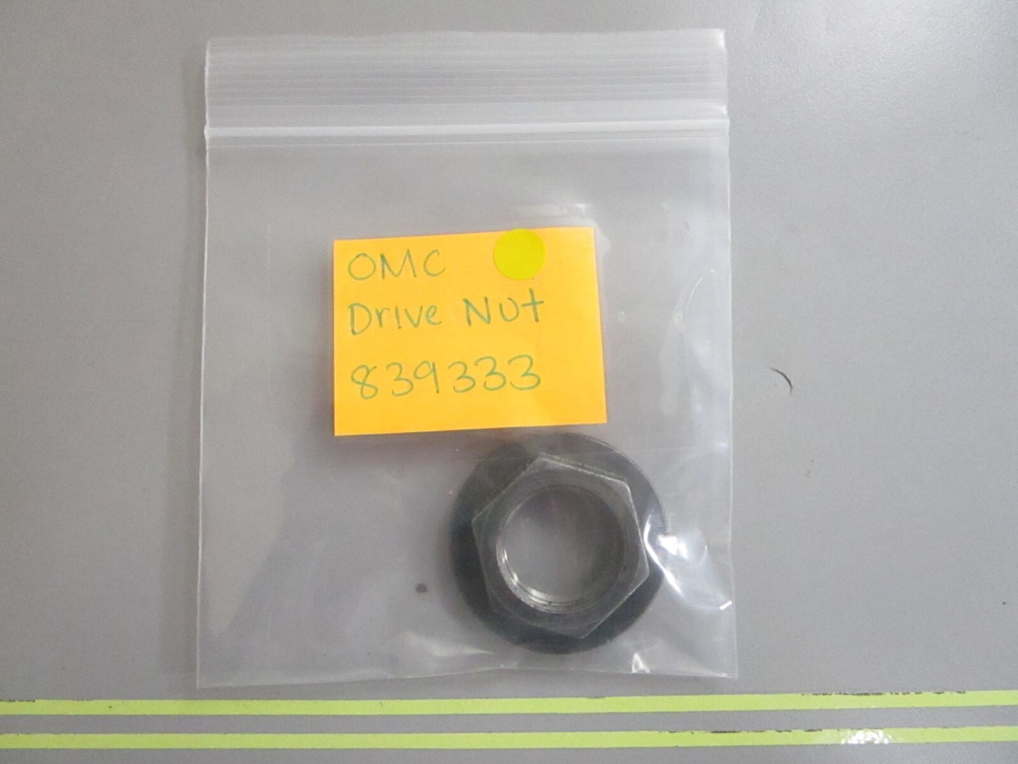 *NEW OEM* 0810 OMC Johnson Evinrude Drive Nut 839333 0839333