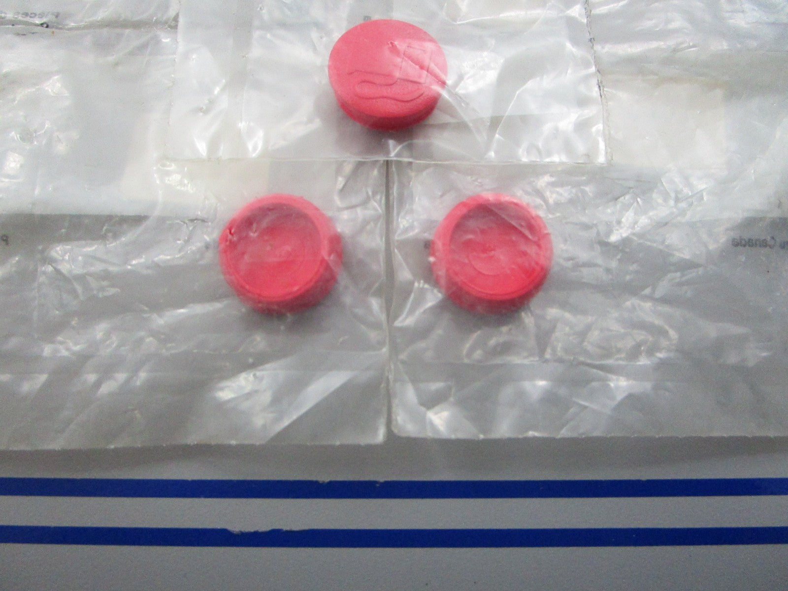 *NEW* (LOT OF 3) 0810 Sea-Doo BRP Pink Fuel Gas Cap Snap 293000028