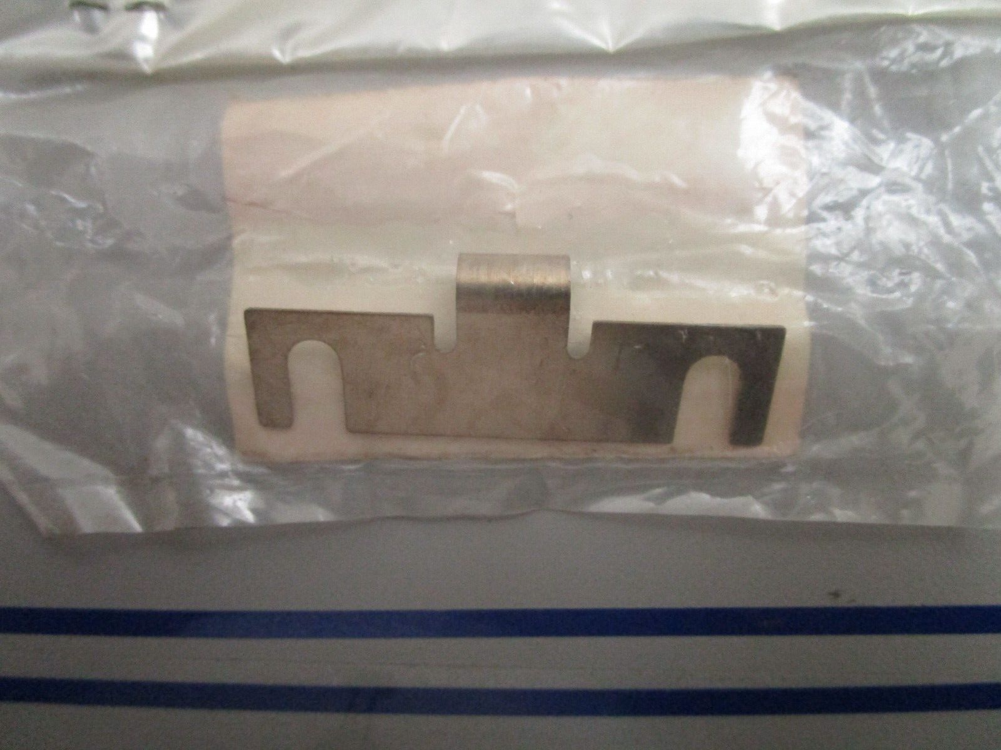 *NEW OEM* 0770 Suzuki Engine Cover Hinge 61485-98401