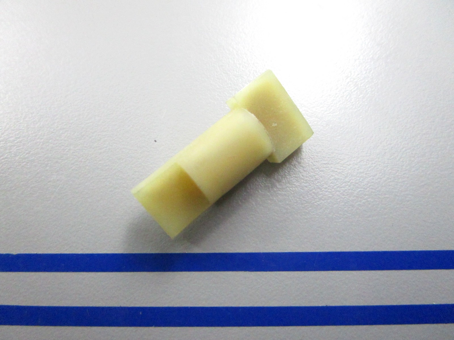 *NEW OEM* 0810 OMC Johnson Evinrude Nylon Pin 329197 0329197