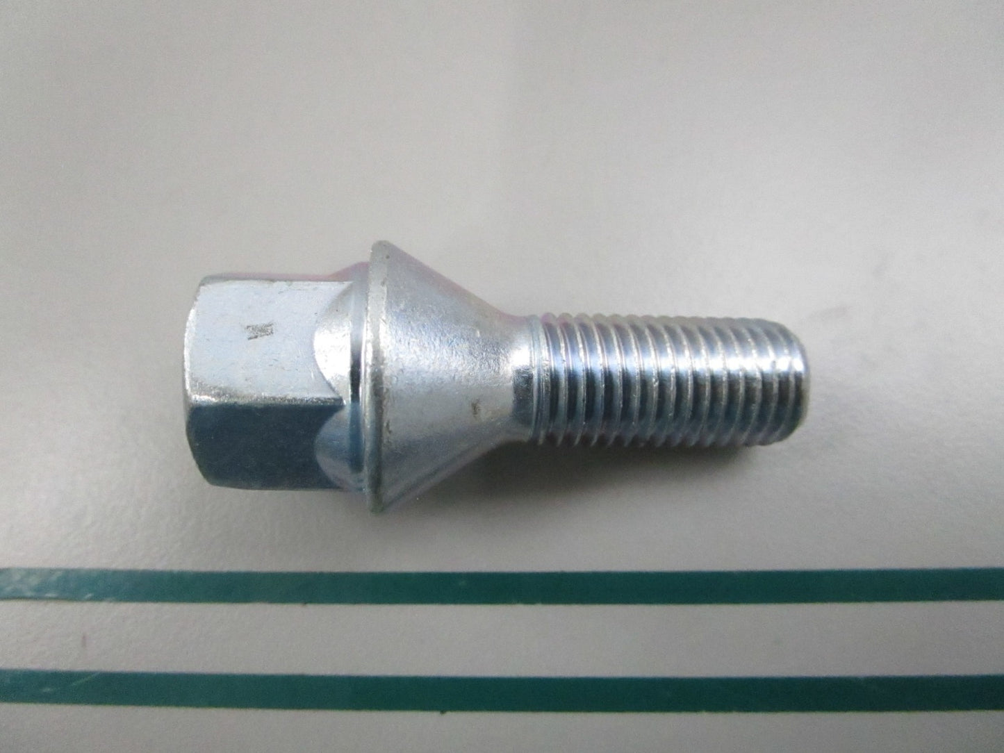NEW OEM 1264010670 Mercedes-Benz Lug Bolt 0810