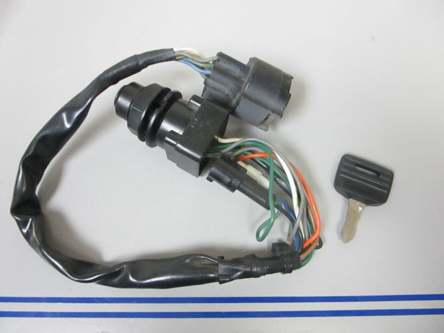 *NEW OEM* 0720 Suzuki Ignition Switch & Key Assembly Key # 16
