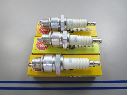 NEW (LOT OF 3) BPR6HS-10 NGK Spark Plug 0810