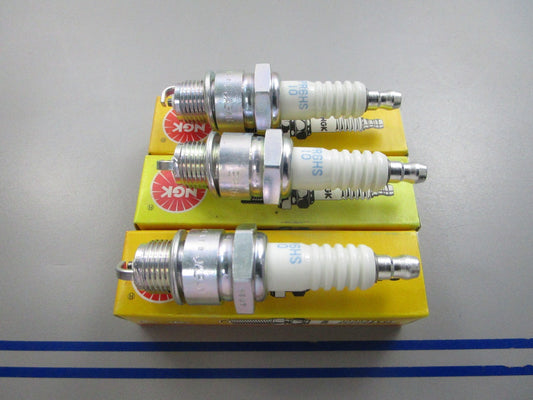 NEW (LOT OF 3) BPR6HS-10 NGK Spark Plug 0810