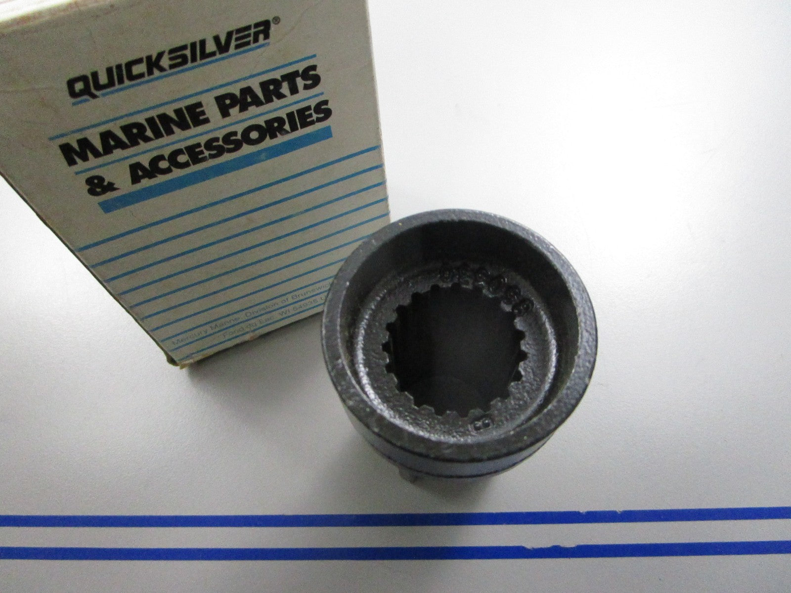 *NEW OEM* 0720 Mercury Quicksilver Adaptor 850330T
