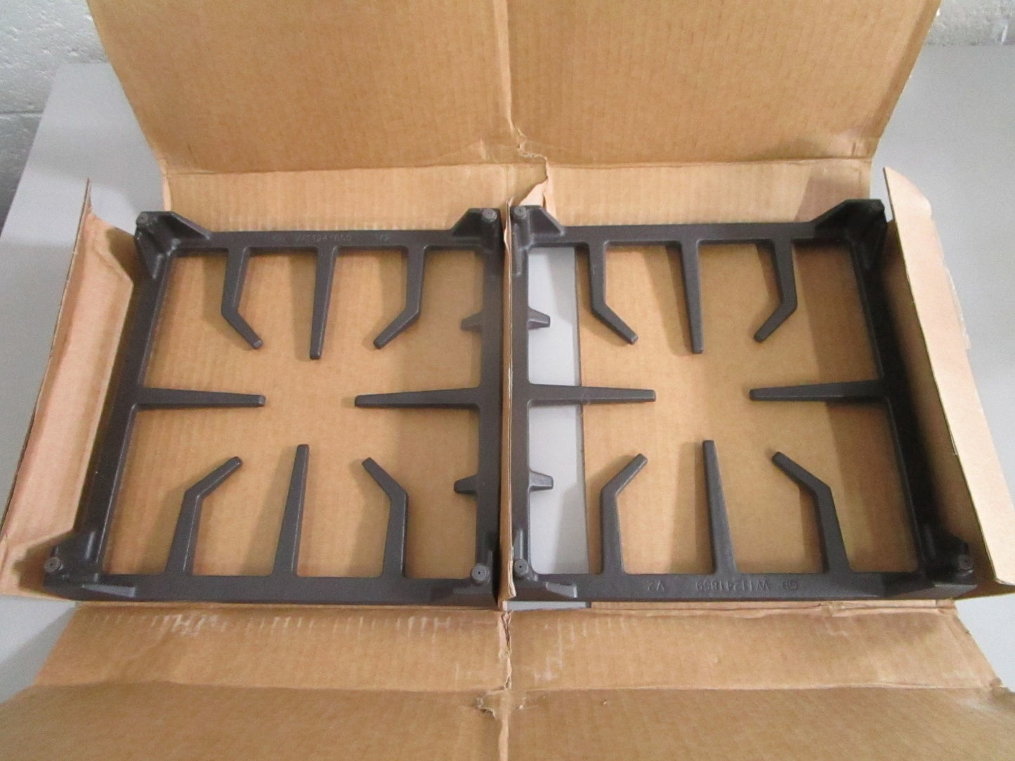 Whirlpool W11569347 NEW OEM Gas Range Burner Grate Kit KitchenAid Maytag 0820