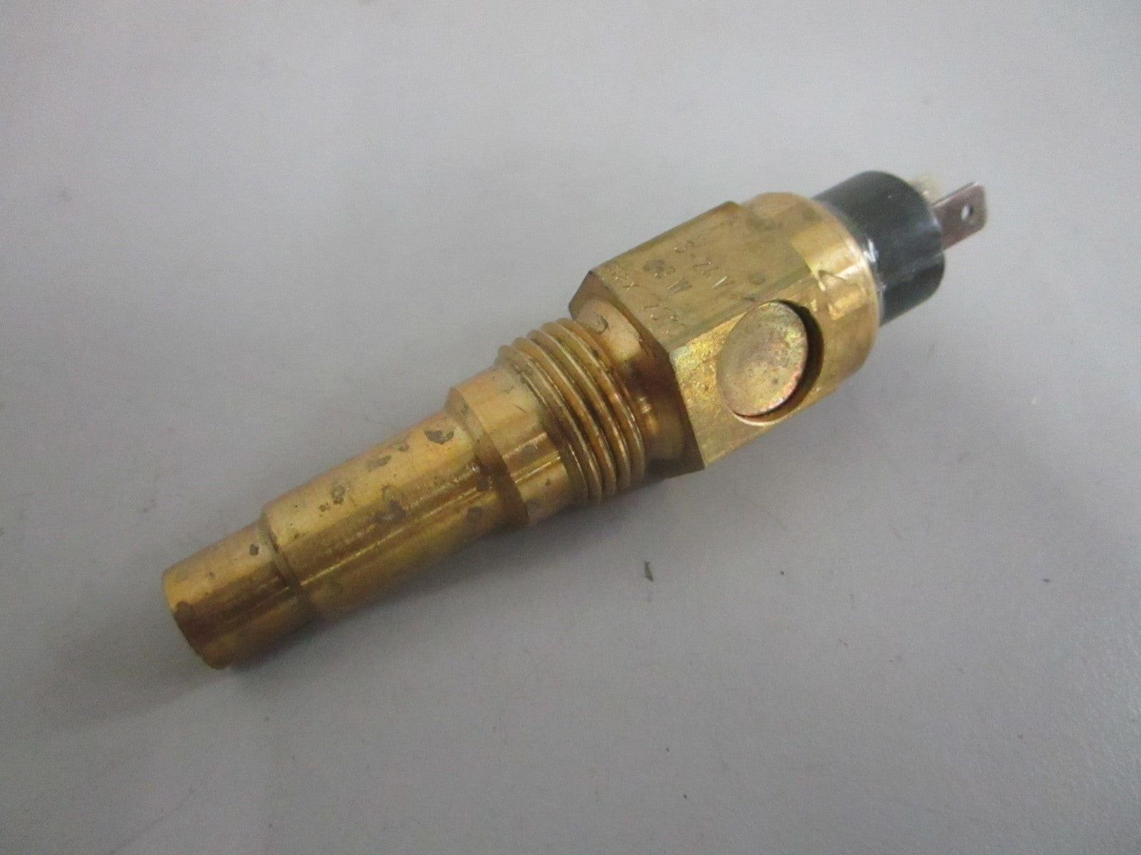 NEW OEM 844080 Volvo Penta Temperature Sensor 0820