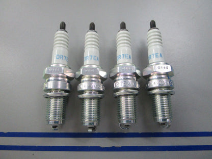 NEW (LOT OF 4) DR7EA NGK Spark Plug 0810