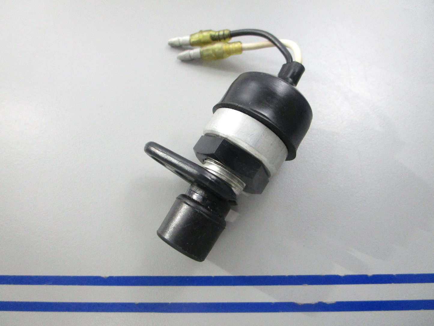 NEW OEM 87-82689M (87-97765) Mercury Quicksilver Stop Switch Assembly 0810