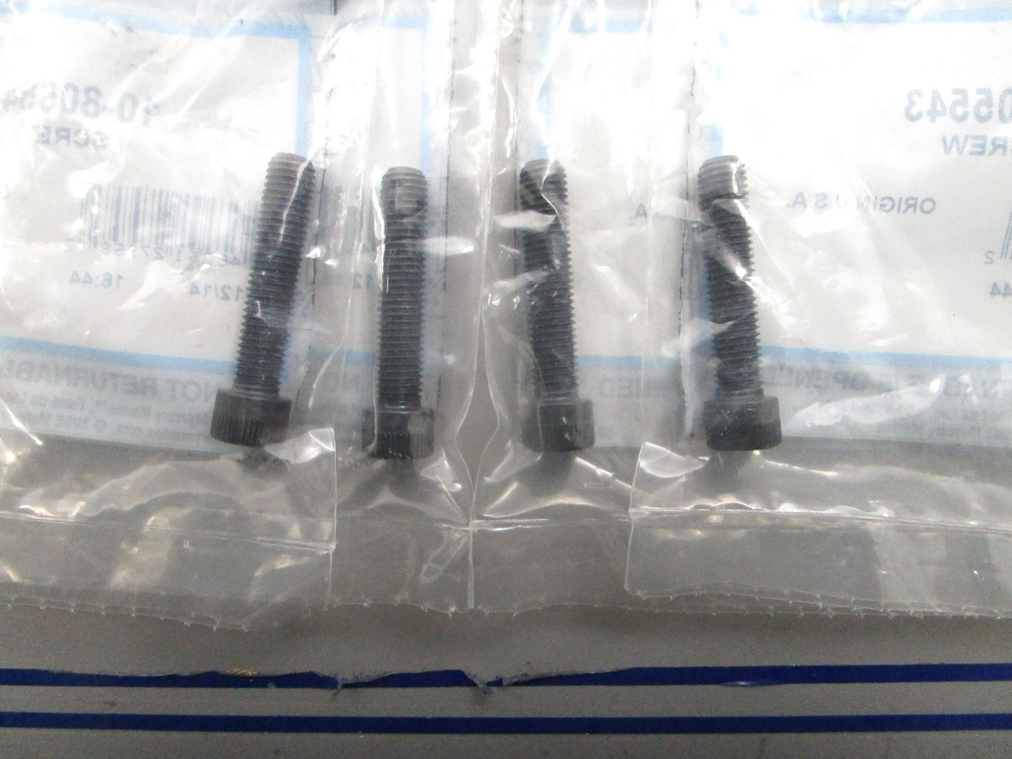 *NEW OEM* (LOT OF 4) 0810 Mercury Quicksilver Screw 10-805543