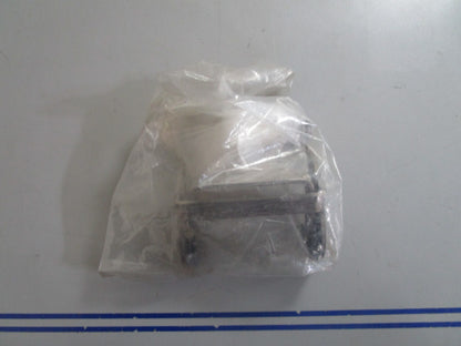 *NEW OEM* 0810 OMC Johnson Evinrude Lock Lever & Link 393204 0393204