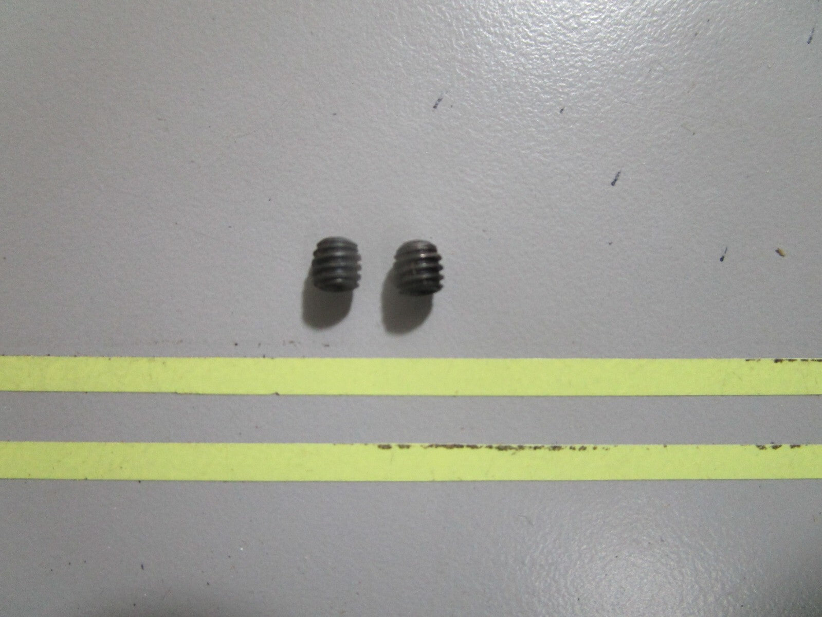 *NEW OEM* (LOT OF 2) 0770 OMC Johnson Evinrude Set Screw 308215 0308215