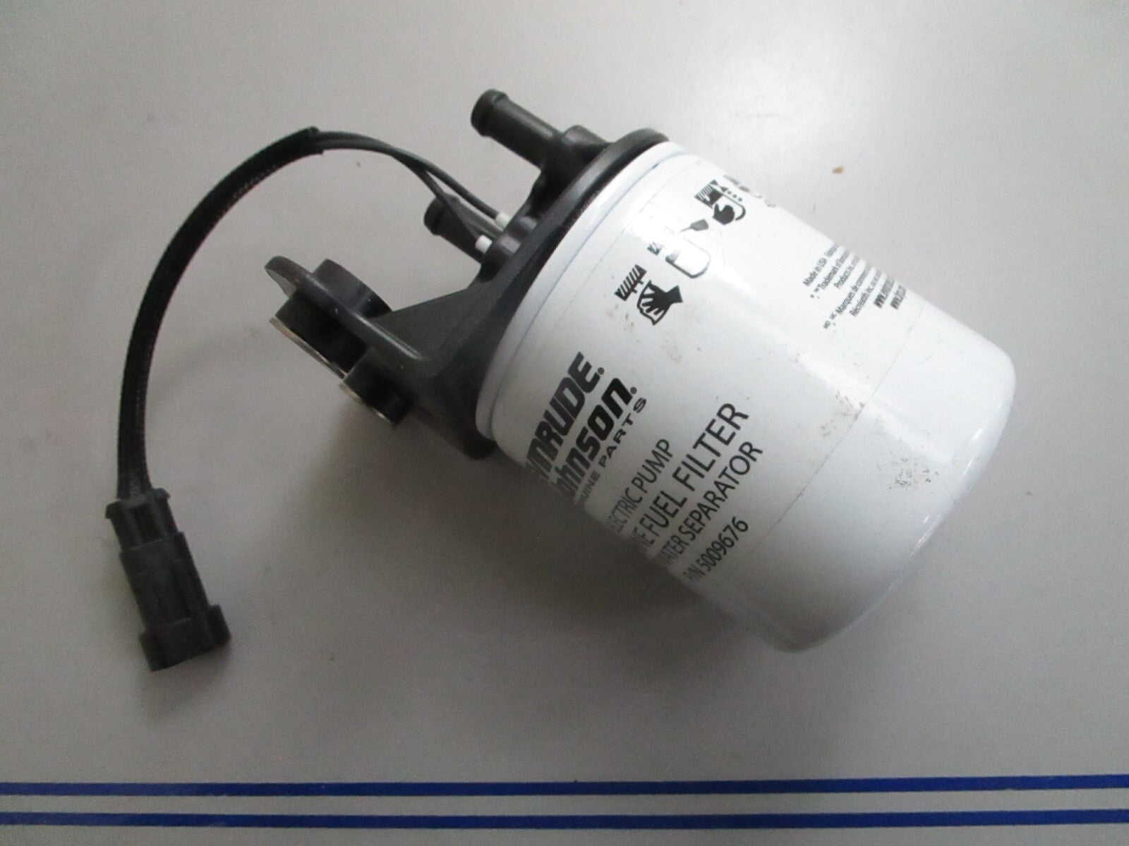 *NEW OEM* 0820 OMC Johnson Evinrude Fuel Filter & Housing 5009676