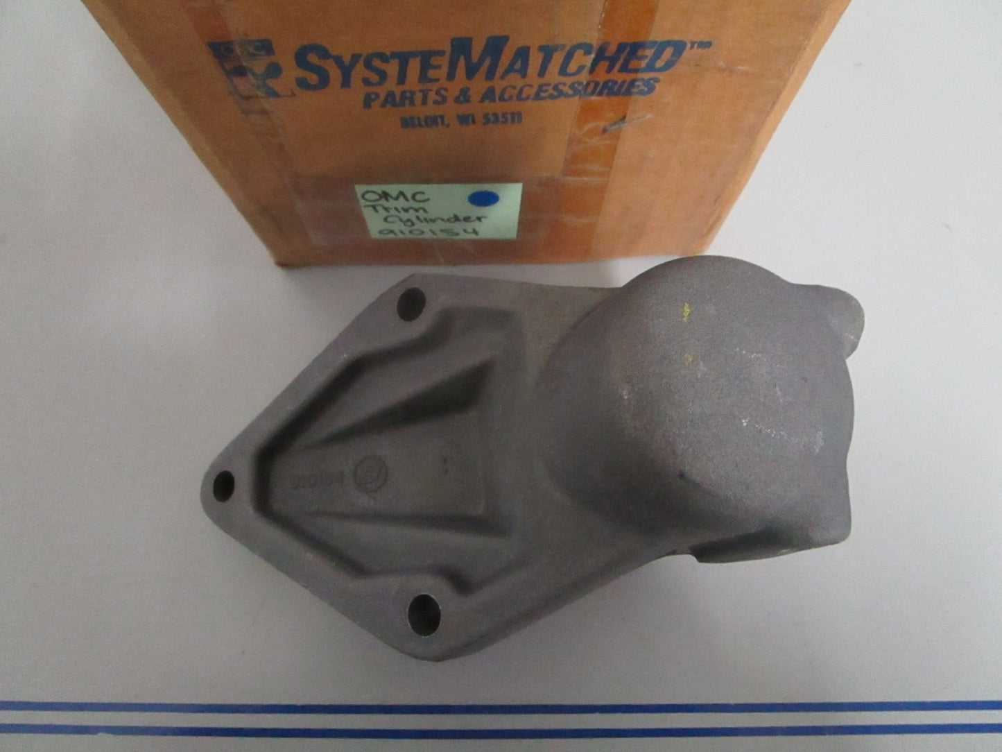 NEW OEM 910154 0910154 OMC Johnson Evinrude Trim Cylinder 0820