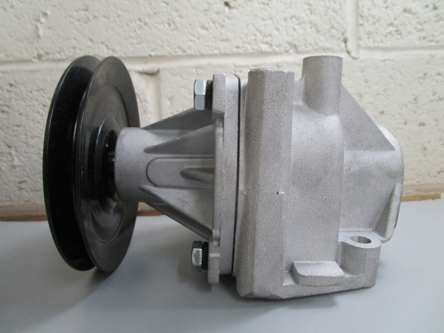 *NEW* 0820 Beck/Arnley Water Pump Ay 131-2347