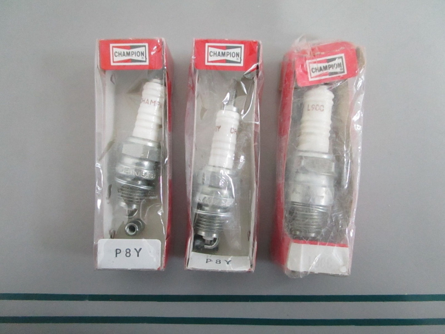 NEW OEM (LOT OF 3) P8Y Champion Spark Plug 0820